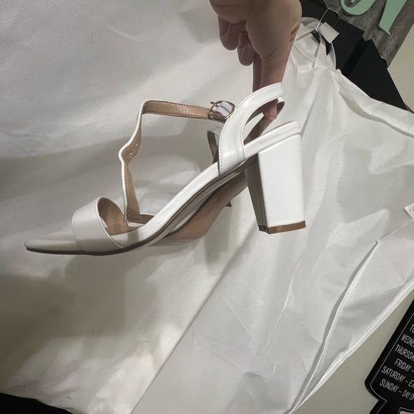 High heels - Picture 1 of 3